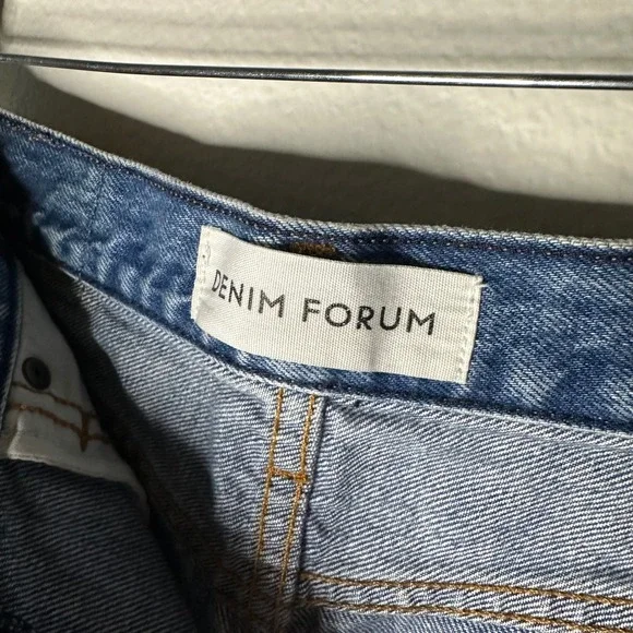 Aritzia Denim Forum The Farrah Cheeky Short Cut off Distressed Size 27 - Picture 7 of 9